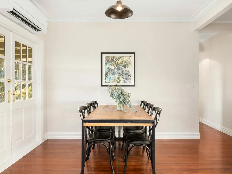 Gracemont: dining room